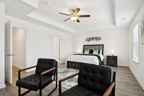 Beautiful and SUPER comfy home! in Springhila (TN)
