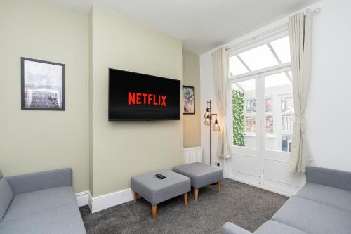 Five-Bedroom Apartment image 7