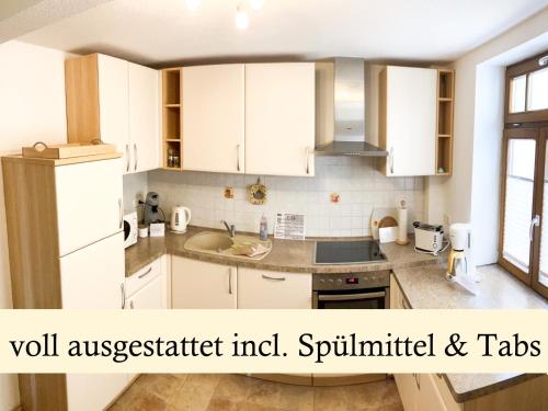 Ferienwohnung Morgensonne am Kurpark Bad Berka # Parkplatz # Spielplatz # WLAN # 2 Schlafzimmer (Ferienwohnung Morgensonne am Kurpark Bad Berka # gratis Parkplatz # ebenerdig # Spielplatz # WLAN # ) in 巴特貝爾卡