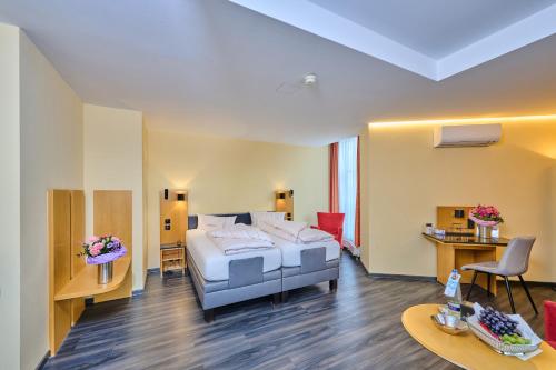 1 queen bed