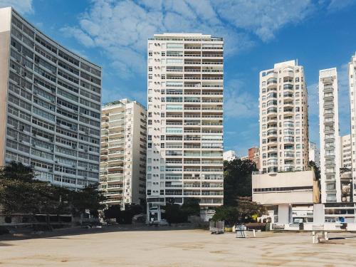 Pé na Areia - 4 Suítes - Praia das Pitangueiras