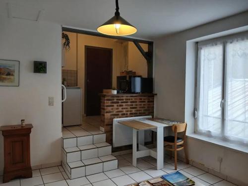 Studio cosy à Sedan avec jardin clôturé de 22 m² (Studio cosy a Sedan avec jardin cloture de 22 m²) in เซด็อง