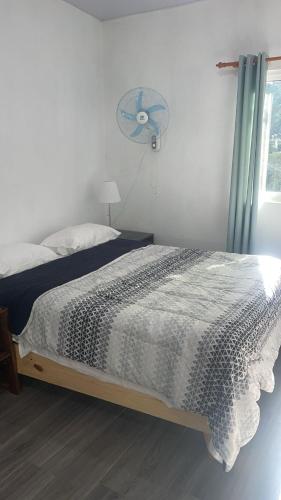 Bargain Beach Getaway in กาโนเซโก