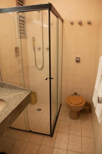 Standard Double Room image 4