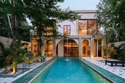 Villa Menara - 10pax - 2 pools - Jungle Lux