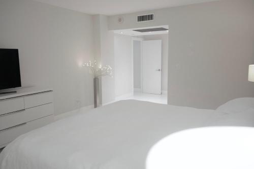 Ocean Reserve Comfortable Vacation Apartment - 00388 in Miami Beach, USA