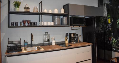 Uniko Living Roma – Mexico City, CT