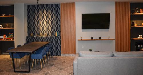 Uniko Living Roma – Mexico City, CT