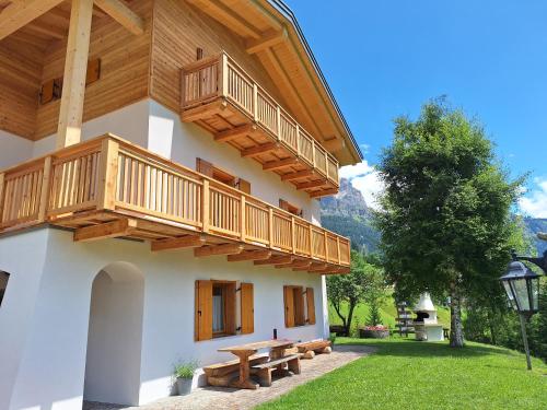  Cesa de Conesel in Colle Santa Lucia