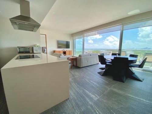 Rooftop pool- family apartment- ocean view -close, Cancún (photo 4)