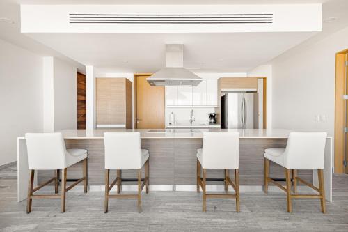 Luxury 3BR Condo* rooftop pool, near the beach, Cancún (Foto 7)