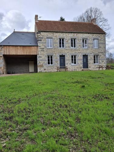 Maison charmante gîte à louer Saint-Georges-d'Annebecq