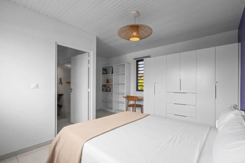Three-Bedroom Villa image 6