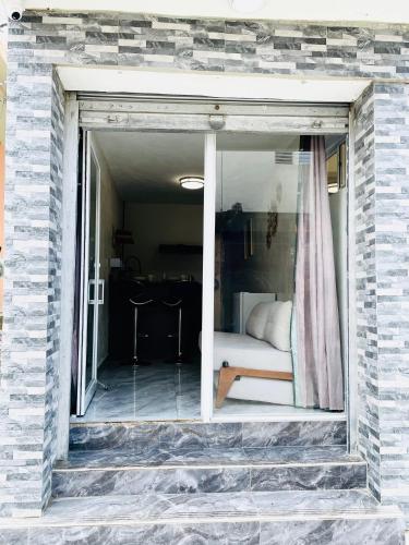 Bejárat, cerca de los mejores restaurantes I TV l Wifi in Constanza