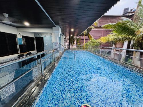 Casa Europe 6BHK With Pool & 5 mins Beach - image 5