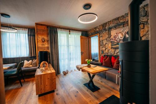 Alpe Chalets Goldener Hirsch in สนามบินอินส์บรุค