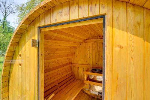 Family Home with Outdoor Oasis in Hudson Valley in High Falls