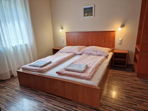 Apartment with Terrace image 9