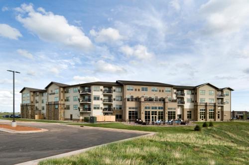ClubHouse Hotel & Suites Rapid City - image 10