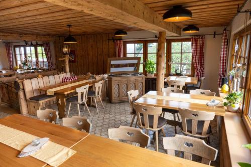 餐廳, Mettenberger Hof - Pension in 格拉芬豪森