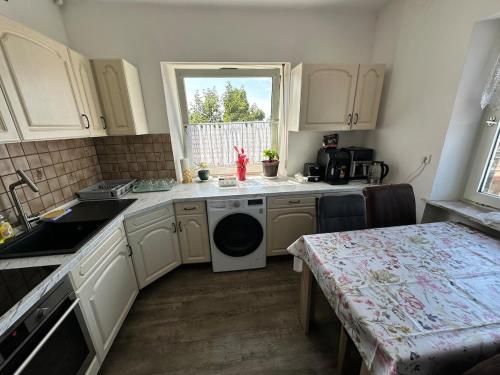 Double room and shared bathroom, Нюрнберг (фото 5)