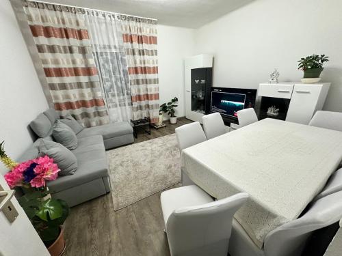 Double room and shared bathroom, Нюрнберг (фото 8)