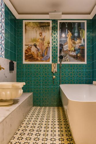 room detail thumbnail 2