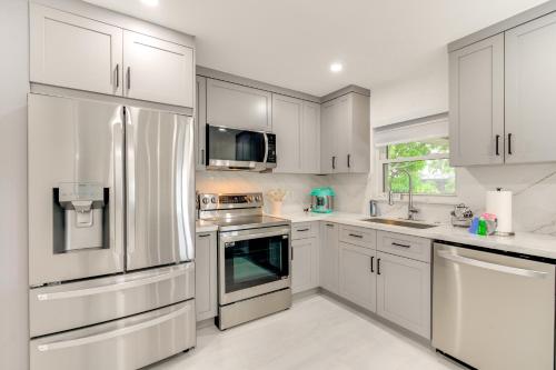 Swim, Golf and Explore Pet-Friendly Cape Coral Home, Cape Coral (fotografie 6)