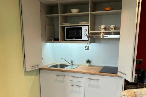 Marsco Apartment - Garden & Patio - Sea Views in Toscaig