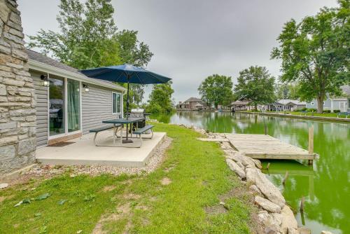 Grand Lake Cabin w/ Private Dock in St Marys!