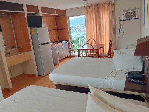 2 double beds
