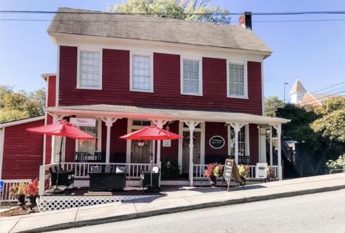 . The Dahlonega Square Hotel