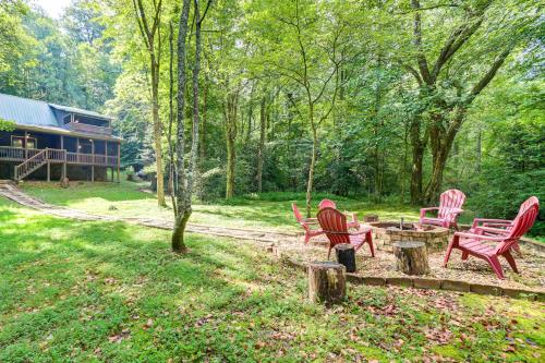 Picturesque Mountain Cabin with Hot Tub and Fire Pit! in Blue Ridge, USA