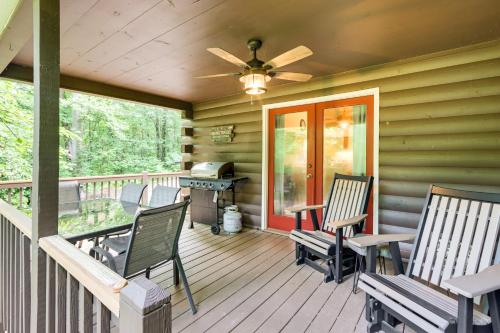 Picturesque Mountain Cabin with Hot Tub and Fire Pit! in Blue Ridge, USA