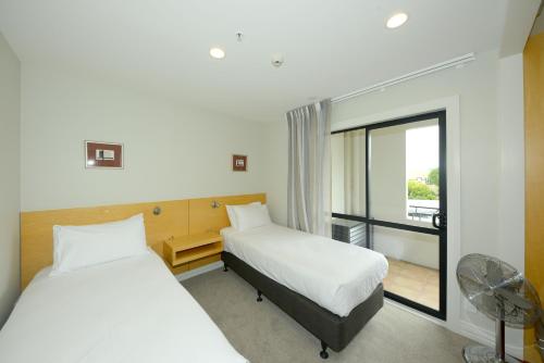 Two Bedroom Family Apartment image 8