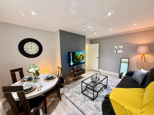 Cozy 2 Bed flat in Pimlico - walk to London Eye!, London