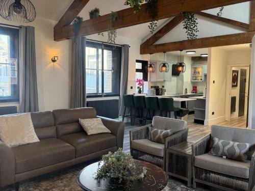 Luxury Double Liverpool City Centre Penthouses 8 guests over 2 apartments, Liverpool (photo 6)