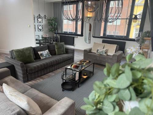 Luxury Double Liverpool City Centre Penthouses 8 guests over 2 apartments, Liverpool (photo 7)