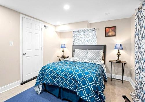 Cozy 4BR, 6beds, 12 guest Home near PHL, UPENN, Fast Wi-Fi, King Bed, Parking in Lansdowne, USA