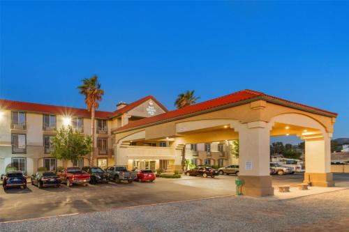 Best Western Plus John Jay Inn & Suites - image 12