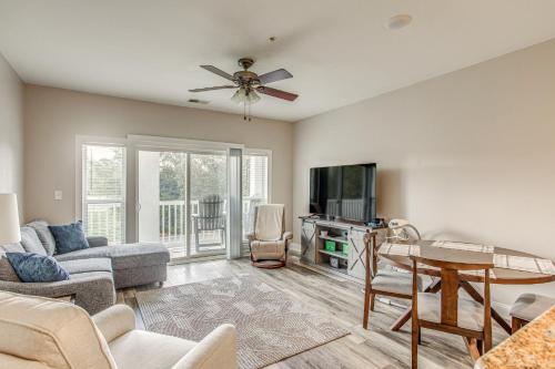 Tee Off and Unwind By Pool Myrtle Beach Condo