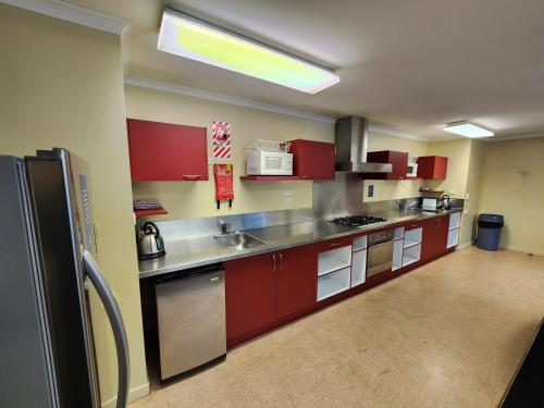 Pinewood Lodge - image 5