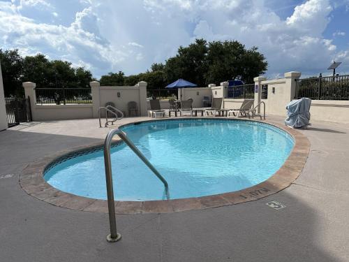 Sleep Inn Slidell - image 13