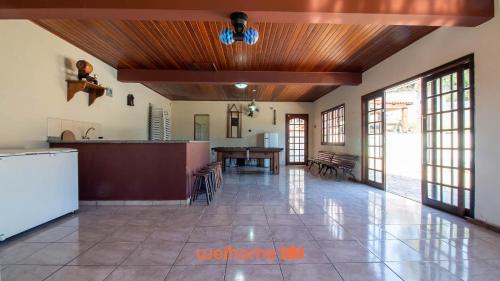 Casa de campo em Cotia com piscina e lazer in Vargem Grande Paulista
