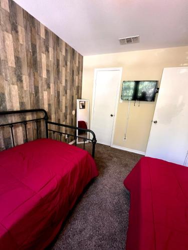 Kings Camp - SEAWORLD and MEDICAL Center, Yard, BBQ, Garage in San Antonio, USA