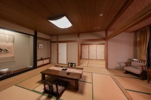 ShirabuOnsen Higashiya