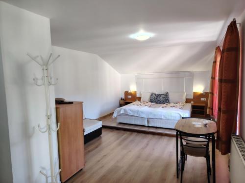 Guest House Lila - image 4