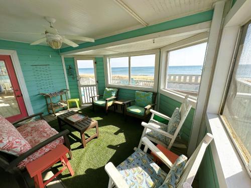 KH5205- Katmandunes in Kitty Hawk (NC)