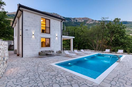 Villa 53