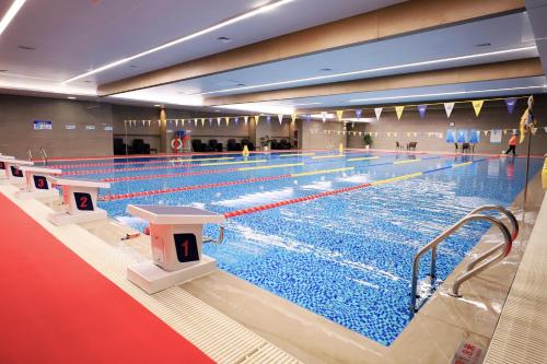 Swimming pool, Beijing CSN Pearl Hotel in Daxing District